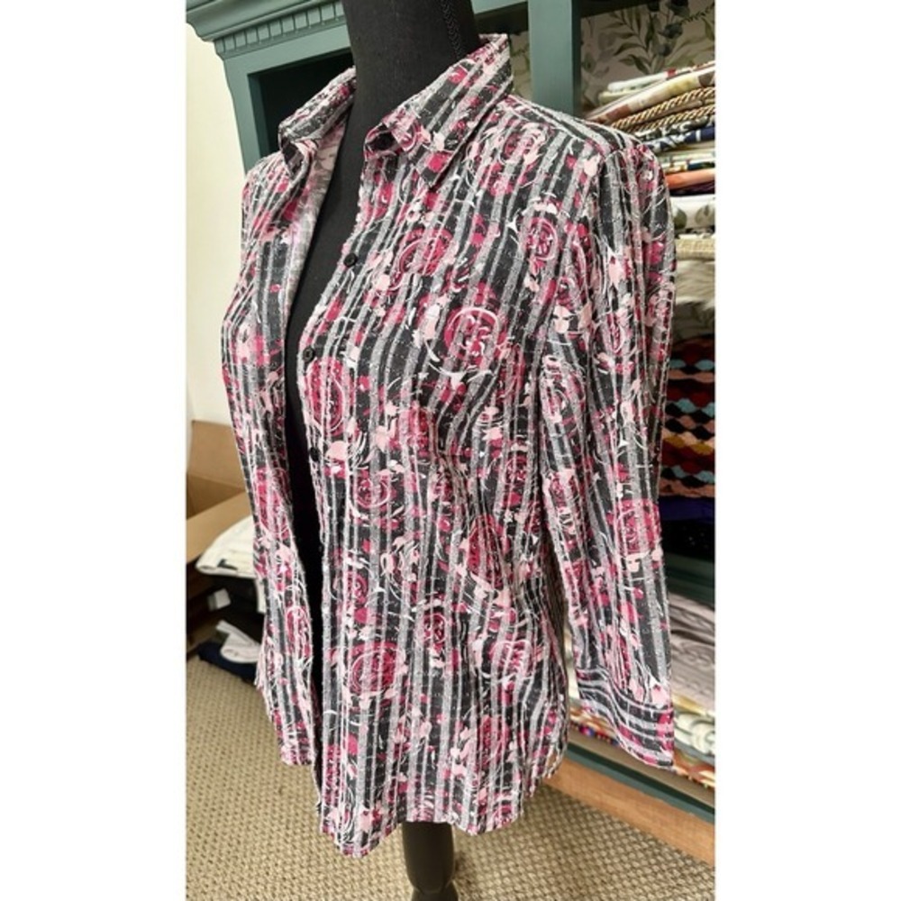 Christopher & Banks Womens Medium Rose Design Black Striped Button Up Sz Small - Picture 4 of 11